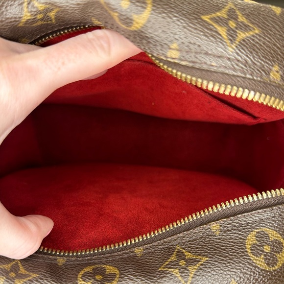 Louis Vuitton Monogram Excentri-Cite Handle Bag - Picture 14 of 16